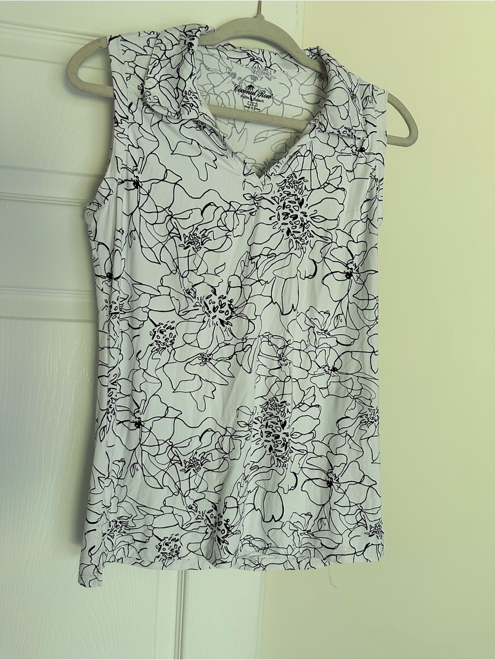 Sleeveless Floral Collared Camisole - White/Black
